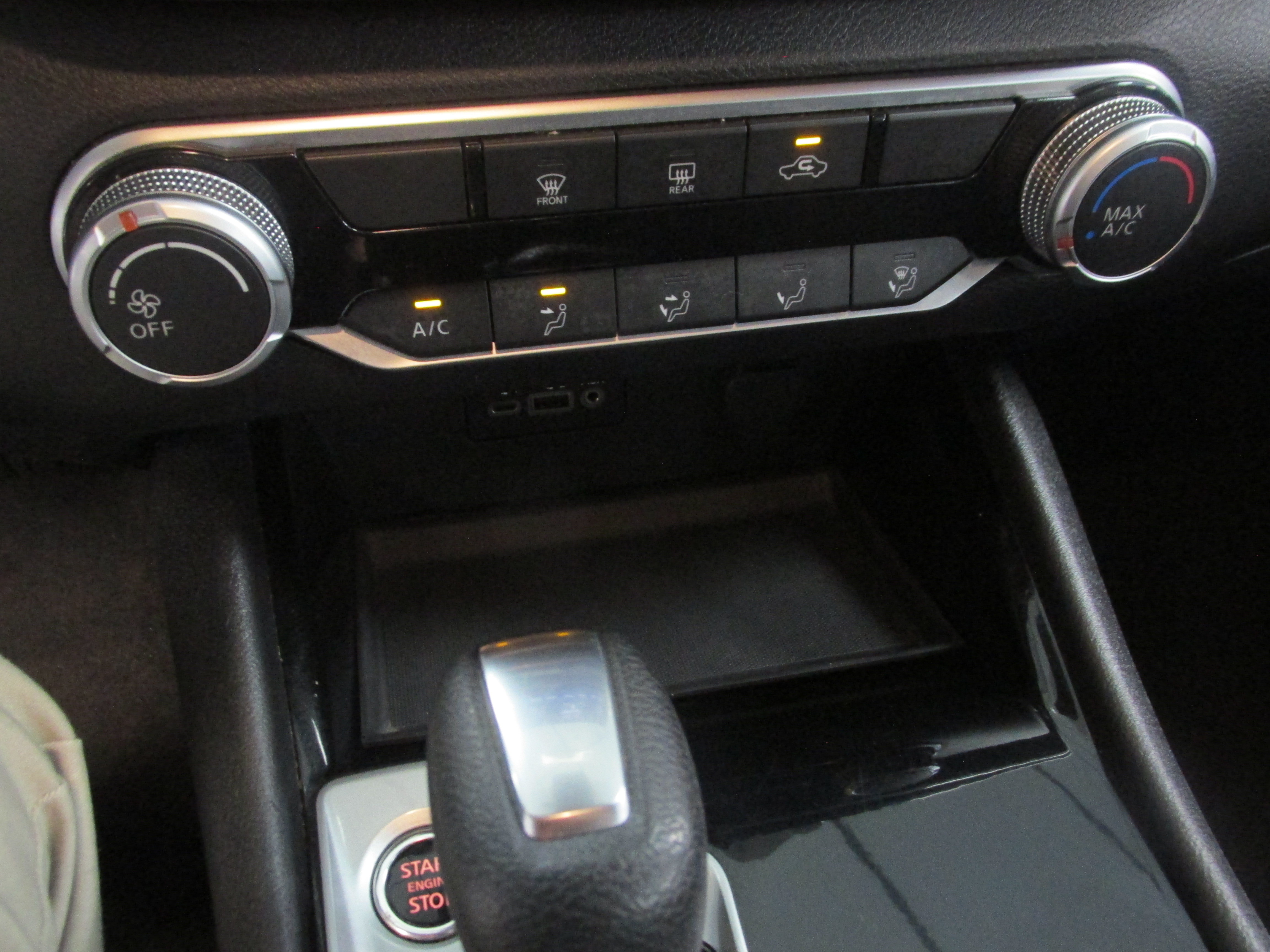 Used 2024 Nissan Altima 2.5 SV FWD image 34
