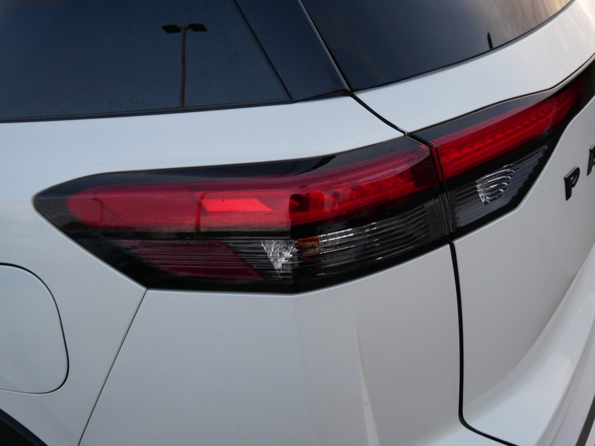 Used 2023 Nissan Pathfinder Platinum image 17