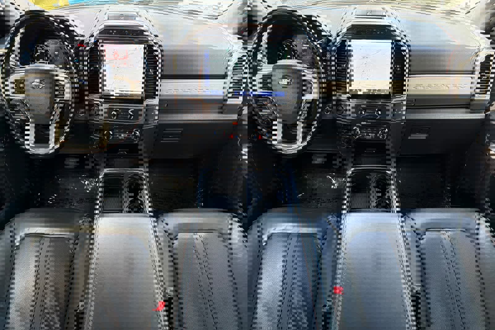 Certified 2022 Ford F350 Platinum w/ Tremor Off-Road Package image 9