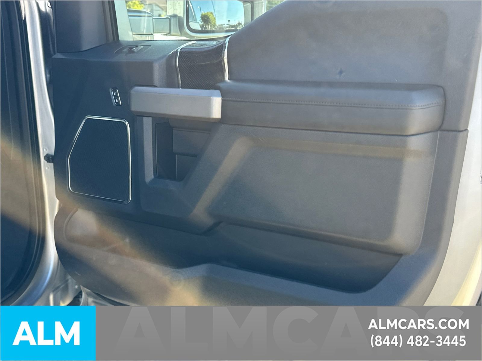 Certified 2022 Ford F450 Platinum w/ FX4 Off-Road Package image 34