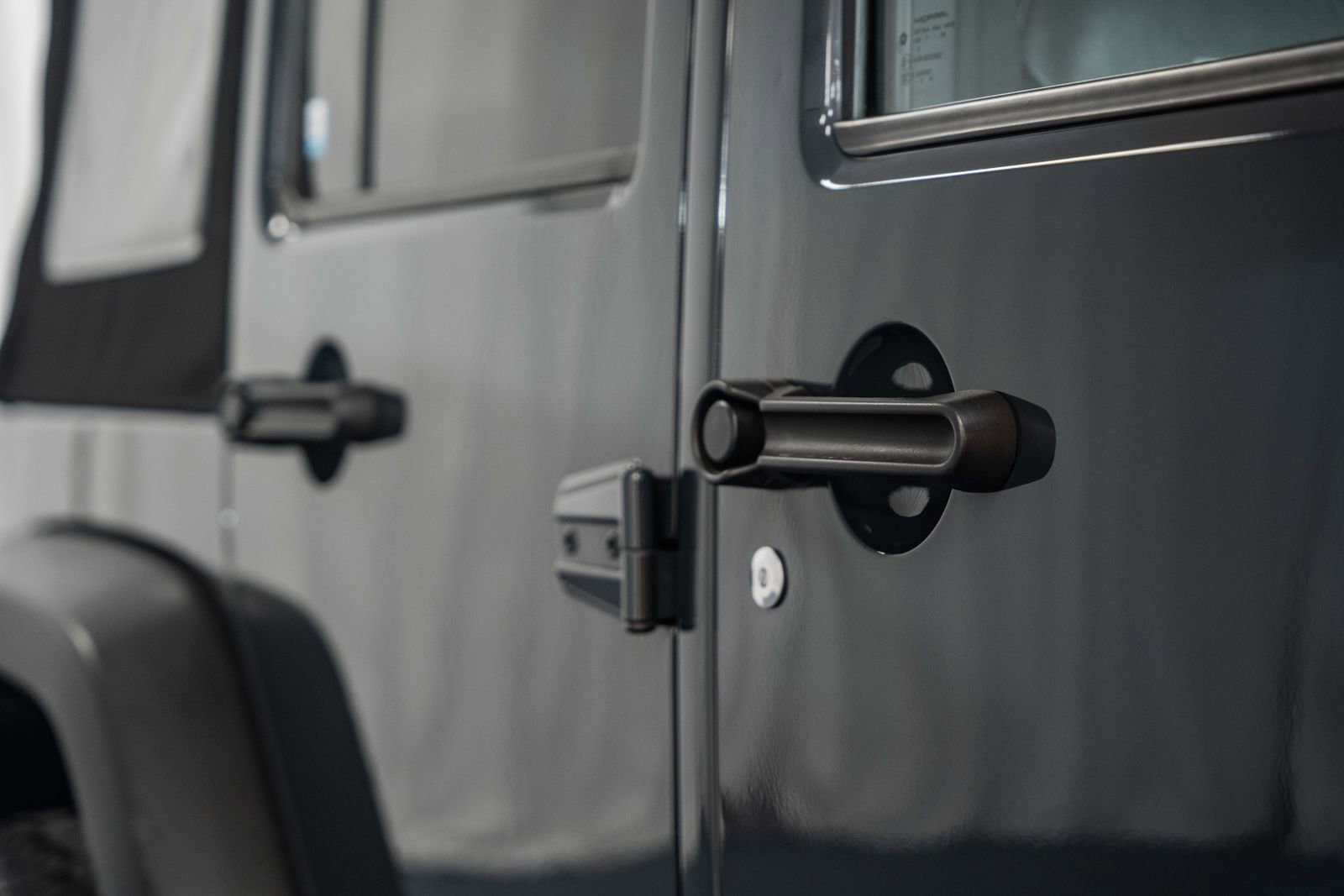 Used 2017 Jeep Wrangler Unlimited Rubicon w/ Connectivity Group image 21