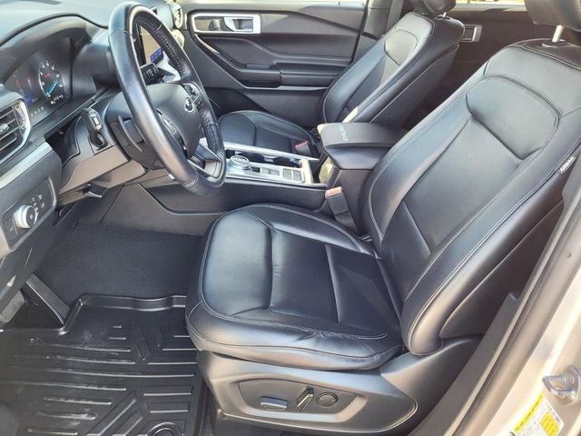 Certified 2020 Ford Explorer XLT w/ Equipment Group 202A image 18