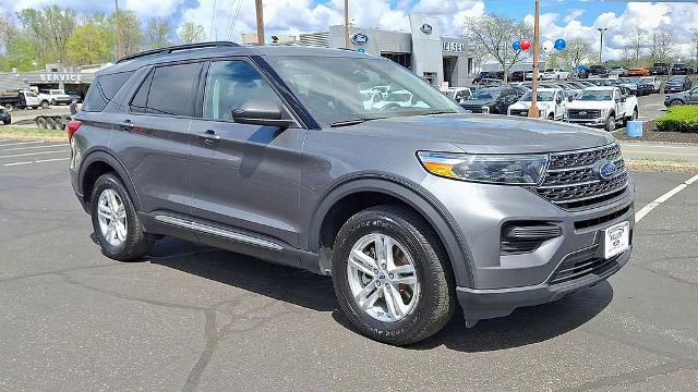 Certified 2023 Ford Explorer XLT w/ Class IV Trailer Tow Package AWD/4WD image 2