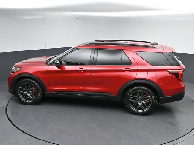 Certified 2025 Ford Explorer ST AWD/4WD image 46