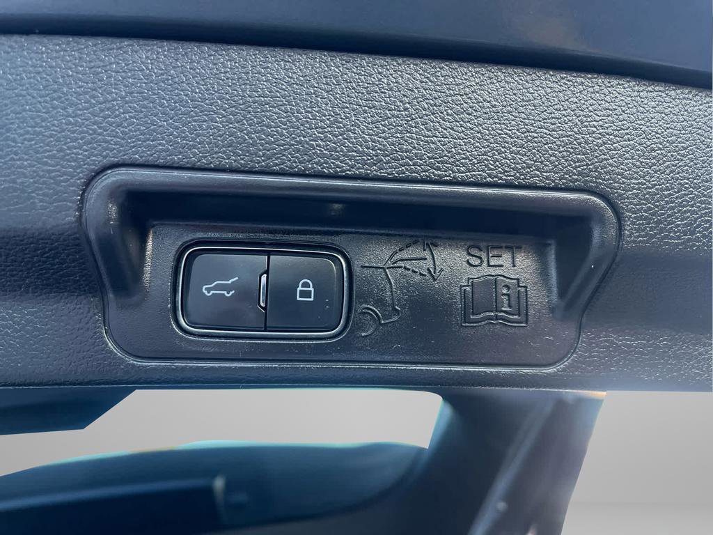 Certified 2021 Ford Explorer Limited w/ Equipment Group 301A image 28