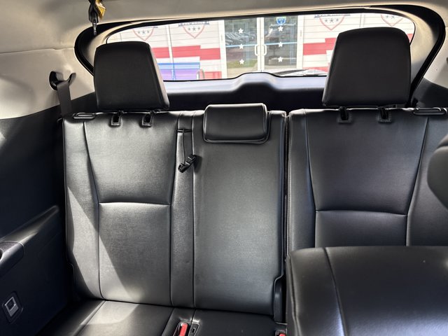 Used 2023 Toyota Highlander XLE AWD/4WD image 18