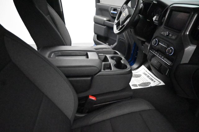 Used 2022 Chevrolet Silverado 1500 Custom w/ LPO, Dark Essentials Package AWD/4WD image 16