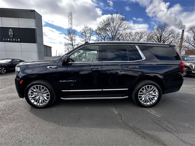 Used 2023 GMC Yukon Denali image 2