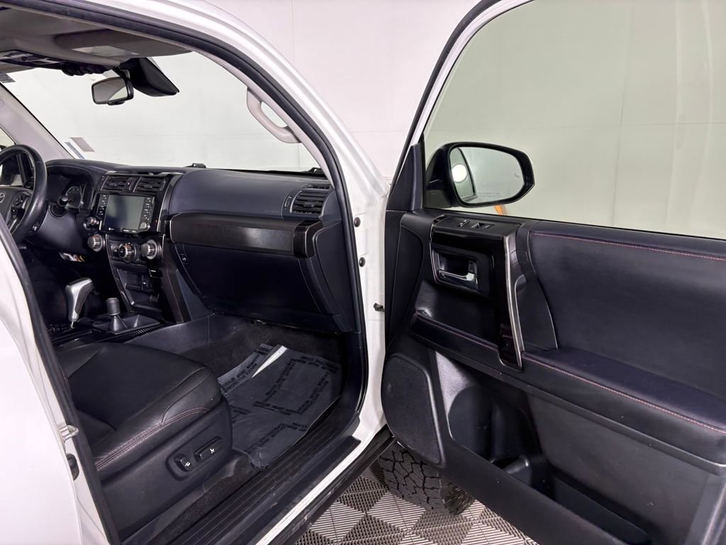 Used 2022 Toyota 4Runner TRD Off-Road Premium image 31