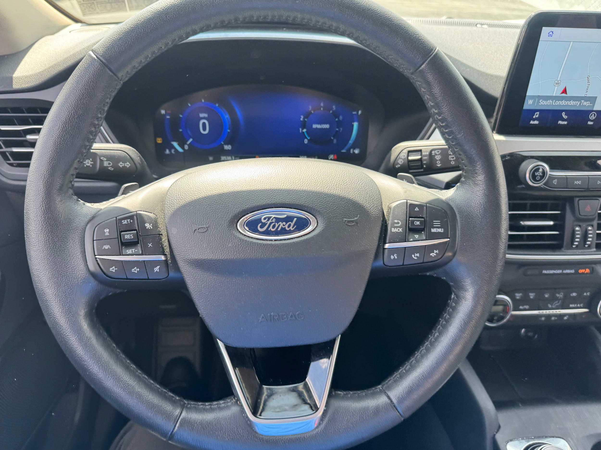 Certified 2020 Ford Escape Titanium AWD/4WD image 14
