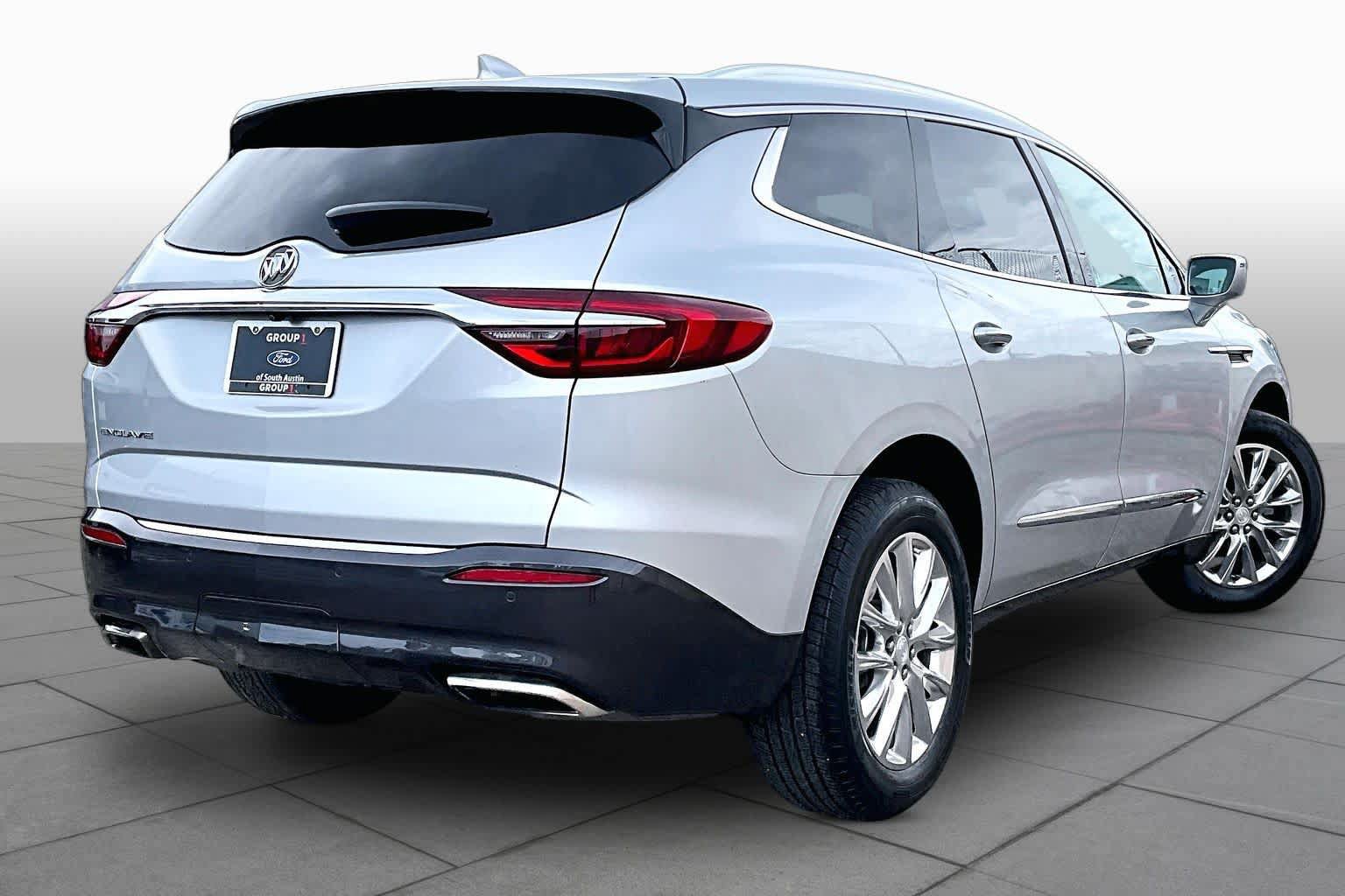 Used 2020 Buick Enclave Essence FWD image 13