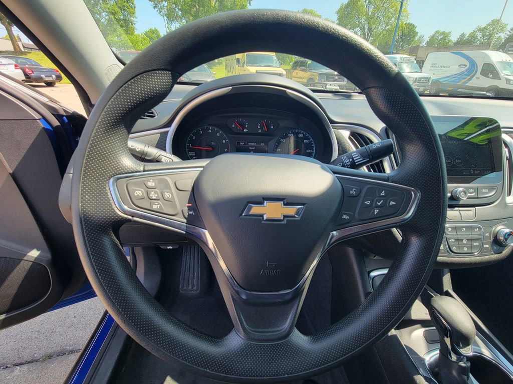 Used 2023 Chevrolet Malibu LT FWD image 43