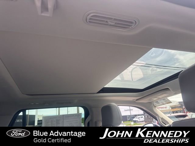 Certified 2025 Ford Expedition Active AWD/4WD image 32