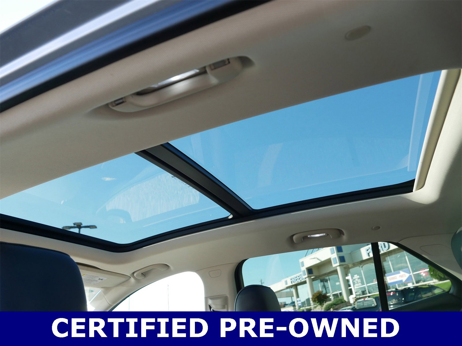 Used 2023 Buick Envision Essence w/ Sport Touring Package image 16