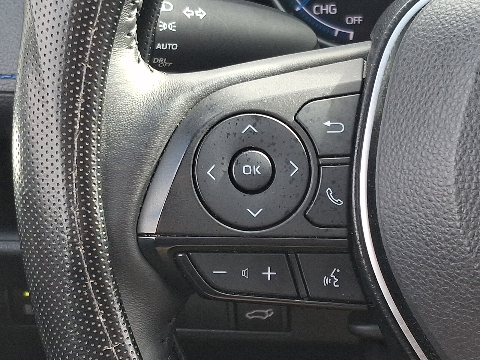 Used 2023 Toyota RAV4 SE w/ Convenience Package AWD/4WD image 27