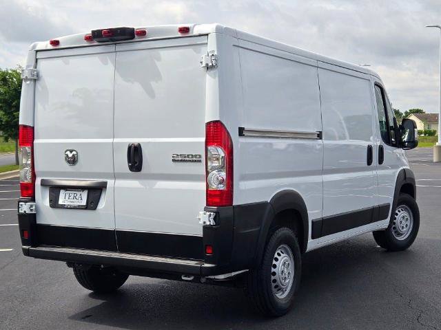 Used 2025 RAM ProMaster 2500 w/ Convenience Group FWD image 9