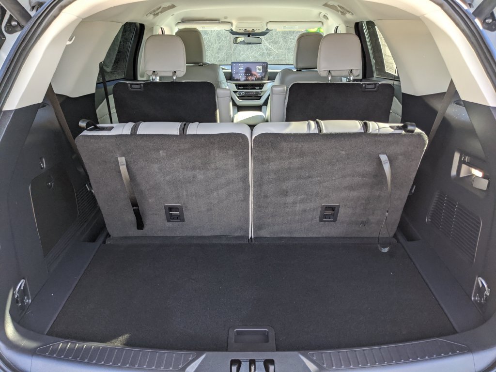 Certified 2026 Ford Explorer Active w/ Active Comfort Package RWD image 19