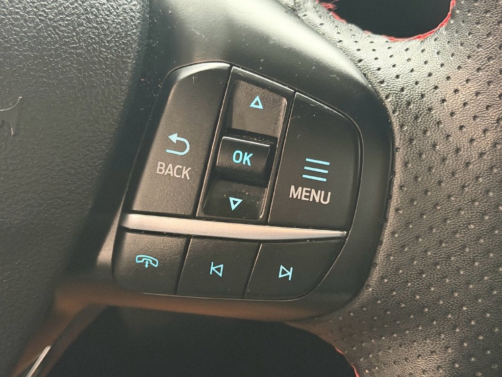 Certified 2025 Ford Escape ST-Line FWD image 27