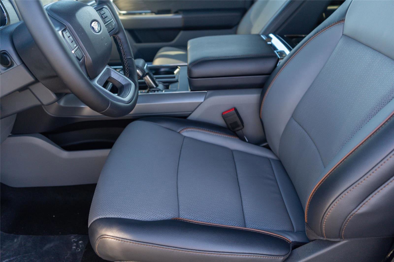 Certified 2025 Ford F150 Lariat w/ Equipment Group 501A Mid AWD/4WD image 9