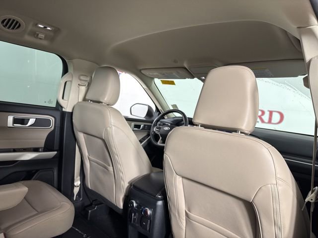Certified 2021 Ford Explorer XLT w/ Equipment Group 202A image 19