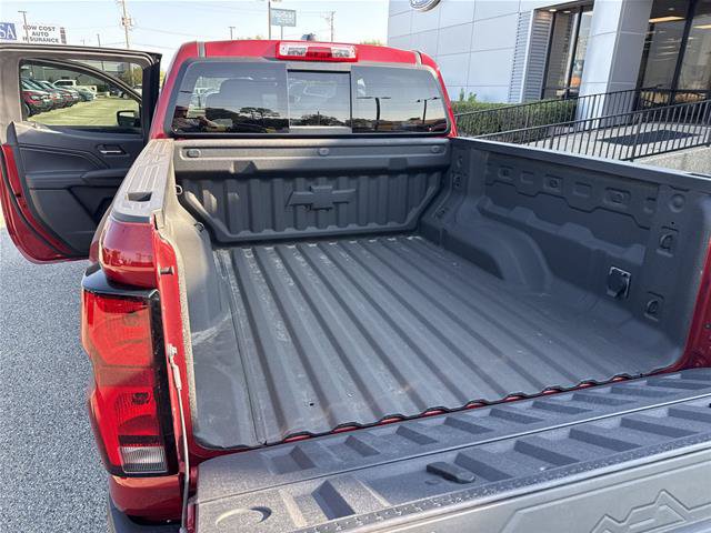 Used 2024 Chevrolet Colorado LT w/ LT Convenience Package III RWD image 28