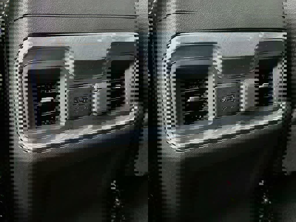 Used 2022 GMC Sierra 1500 Denali w/ Denali Premium Package image 16