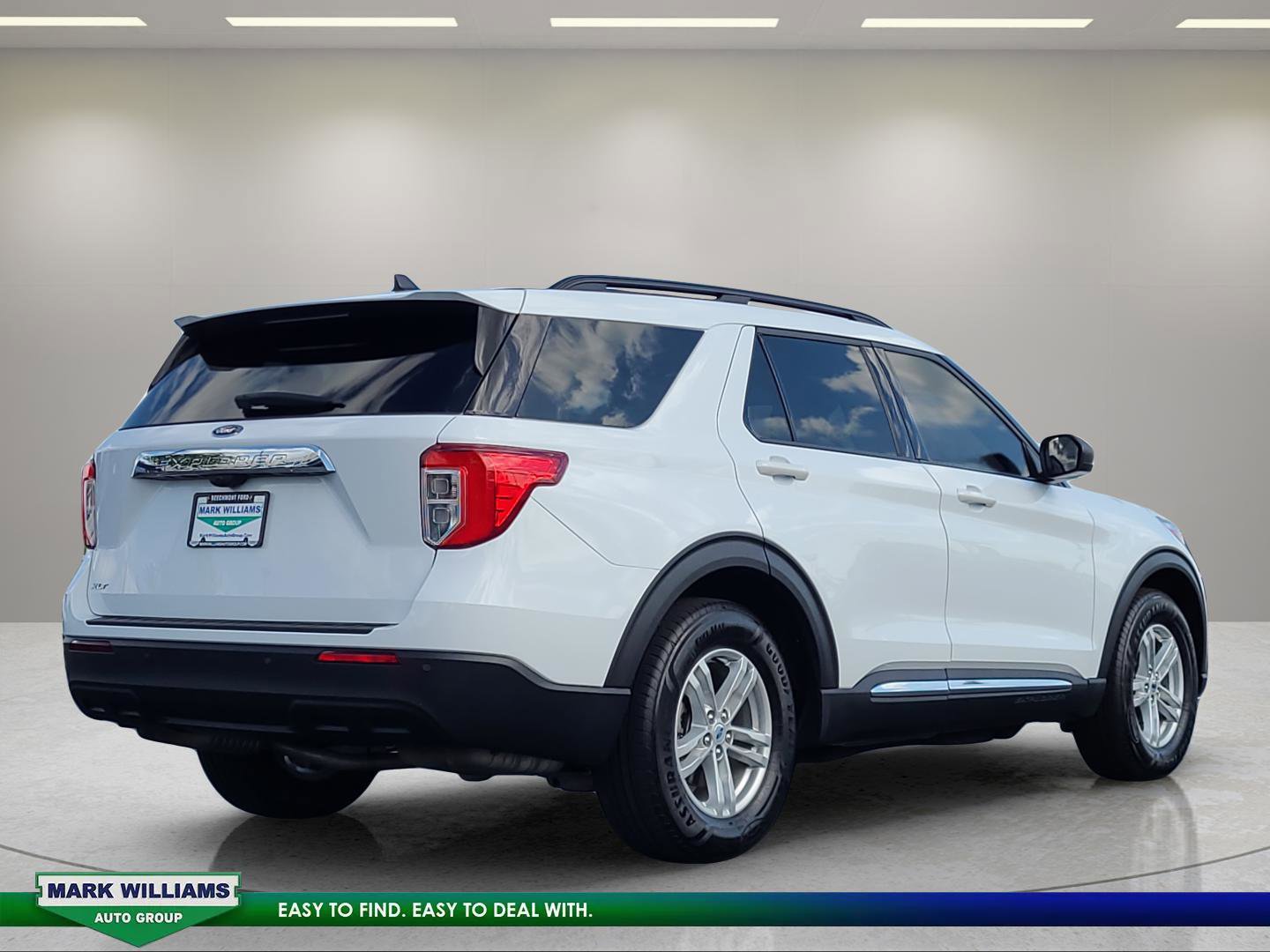 Certified 2022 Ford Explorer XLT RWD image 4