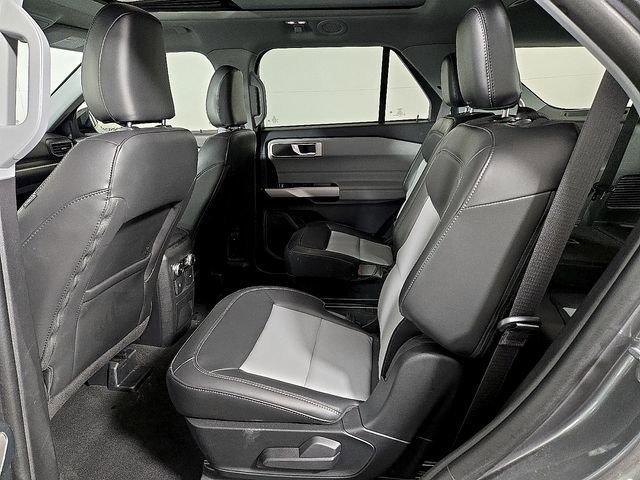 Certified 2023 Ford Explorer XLT w/ Equipment Group 202A image 10