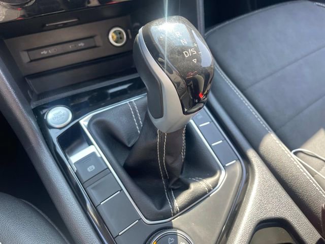 Used 2024 Volkswagen Taos SE image 31