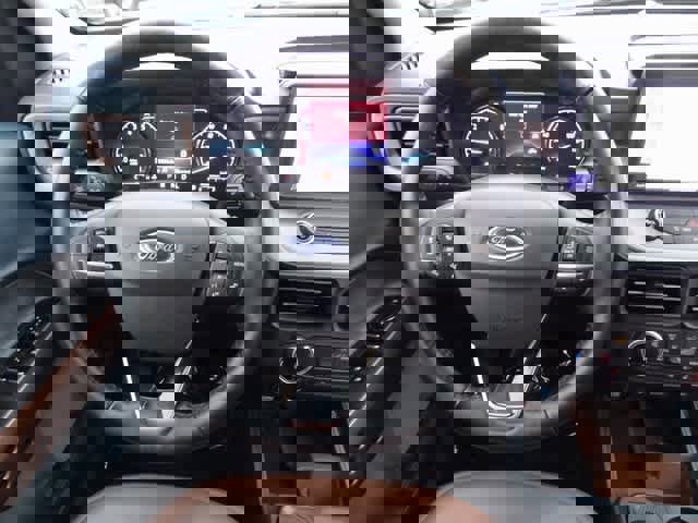 Certified 2022 Ford Maverick Lariat w/ Lariat Luxury Package image 14