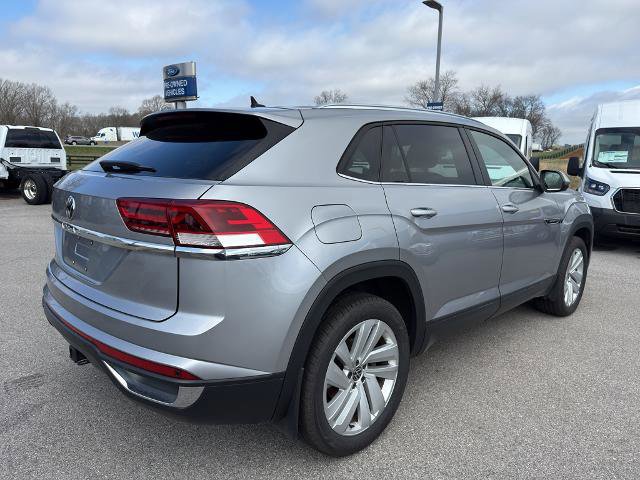 Used 2023 Volkswagen Atlas Cross Sport SE image 3