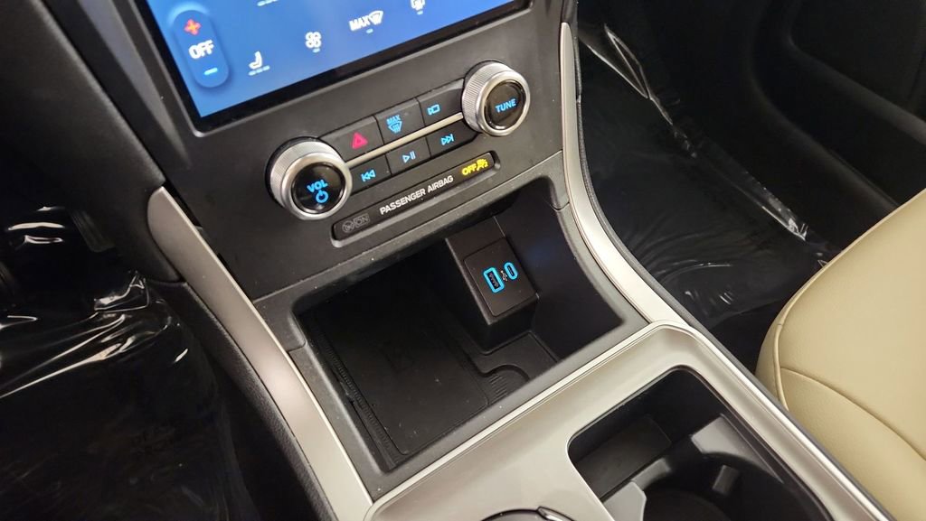 Certified 2024 Ford Edge SEL w/ Convenience Package image 18