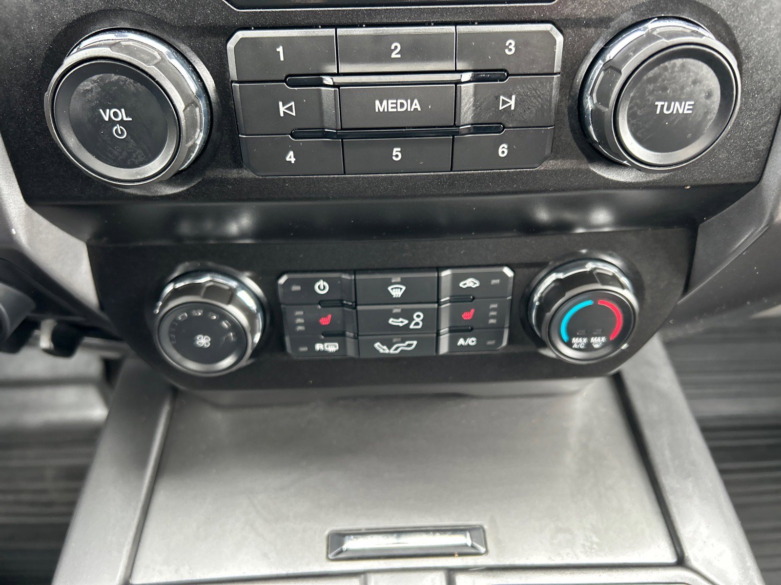 Certified 2020 Ford F150 XLT w/ Equipment Group 302A Luxury image 31