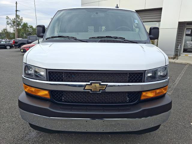 Used 2025 Chevrolet Express 2500 w/ Driver Convenience Package RWD image 2