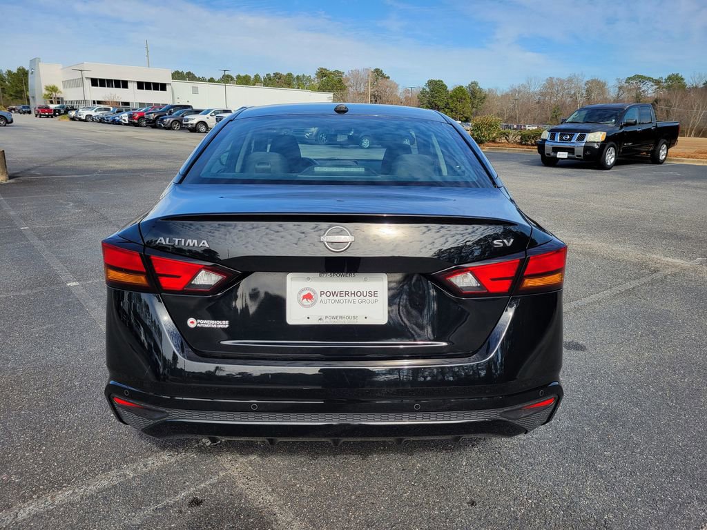 Used 2024 Nissan Altima 2.5 SV image 4