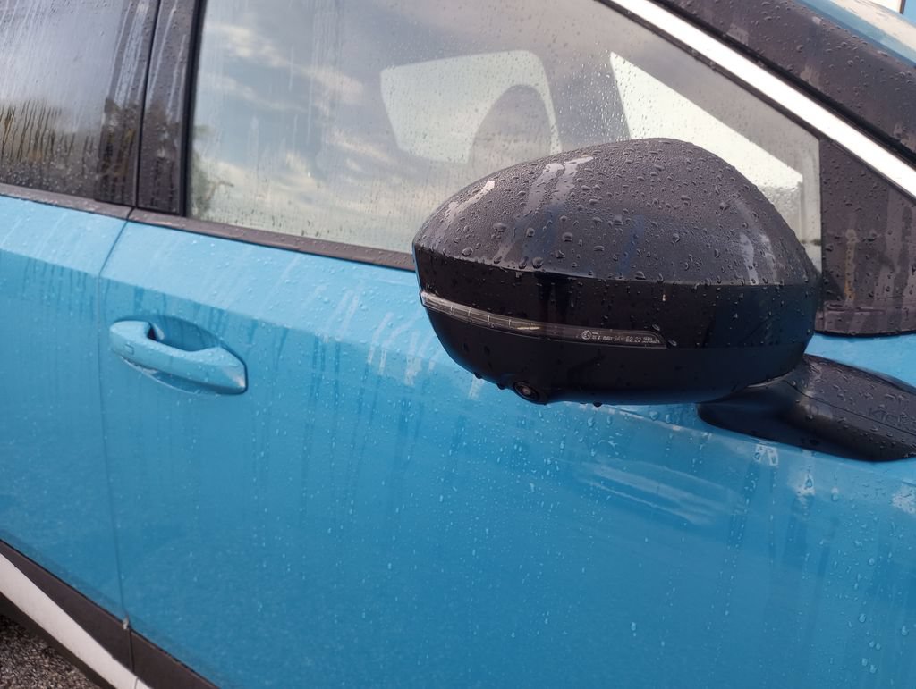 Used 2025 Nissan Kicks SR FWD image 10