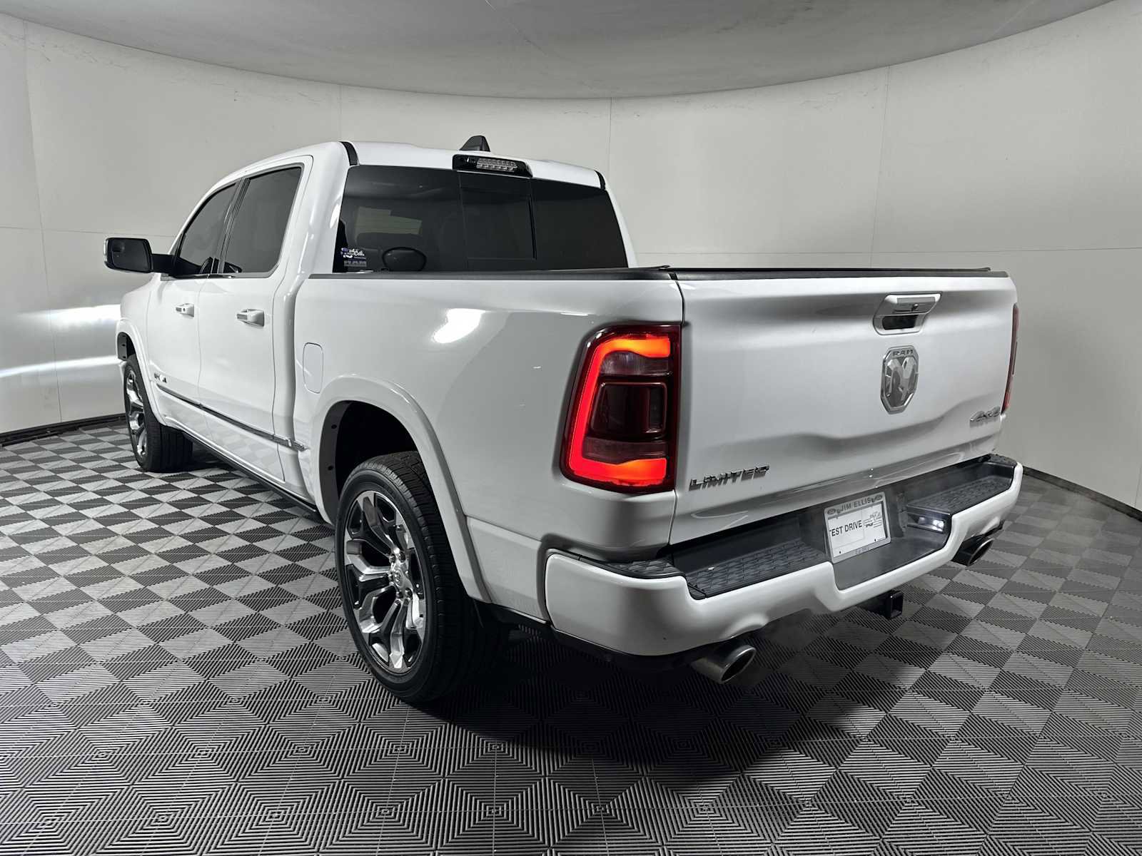 Used 2021 RAM 1500 Limited image 3