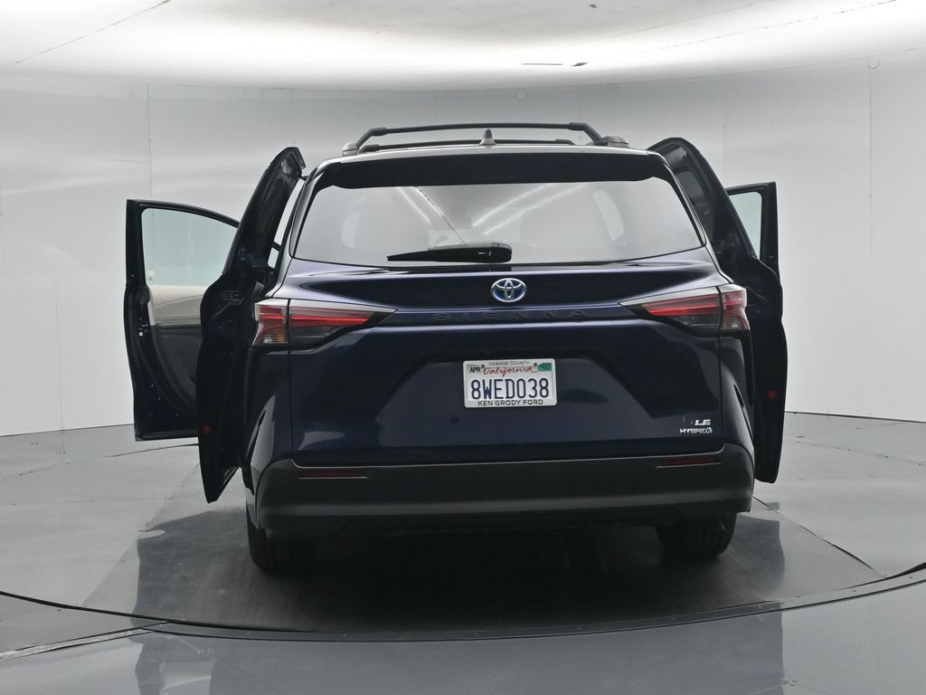 Used 2021 Toyota Sienna LE w/ LE Plus Package FWD image 38