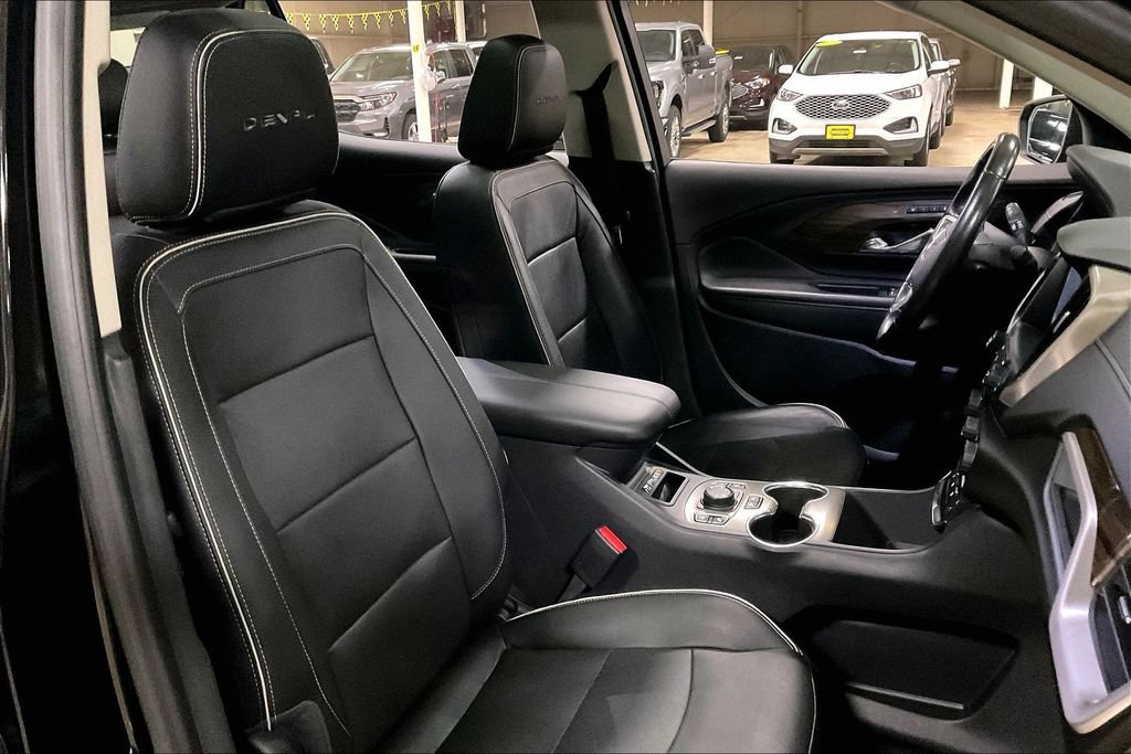 Used 2020 GMC Terrain Denali w/ GMC Pro Grade Package AWD/4WD image 7