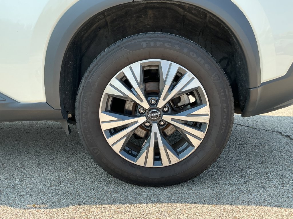 Used 2023 Nissan Rogue SV AWD/4WD image 10
