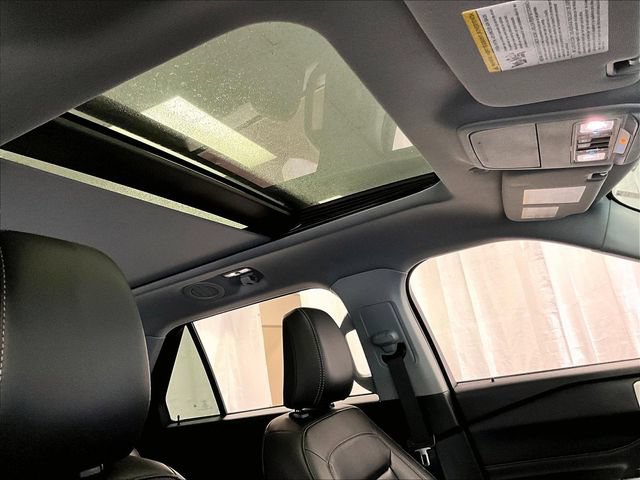 Certified 2023 Ford Explorer XLT w/ Equipment Group 202A AWD/4WD image 21