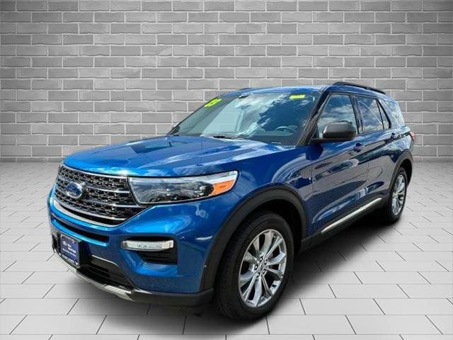 Certified 2023 Ford Explorer XLT w/ Equipment Group 202A AWD/4WD image 7