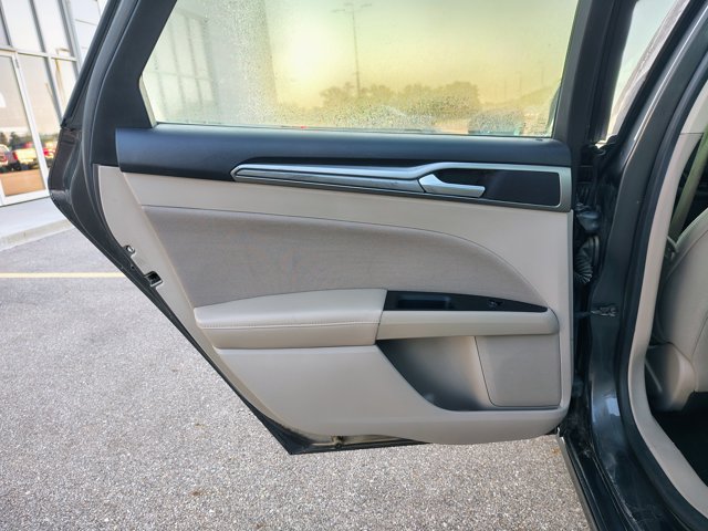 Certified 2019 Ford Fusion SE FWD image 10