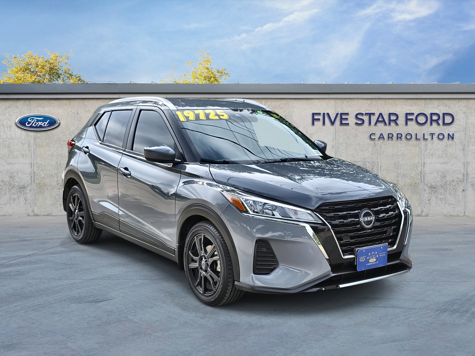 Used 2023 Nissan Kicks SV image 6