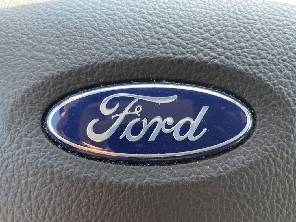 Certified 2018 Ford Escape SE image 29