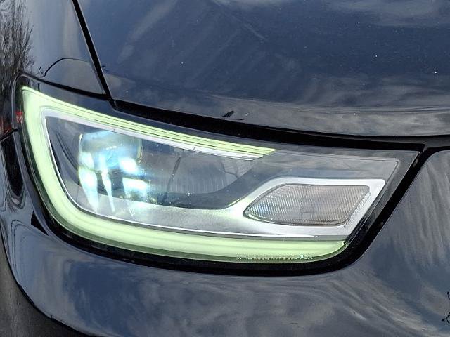 Used 2025 Chrysler Pacifica Select FWD image 9