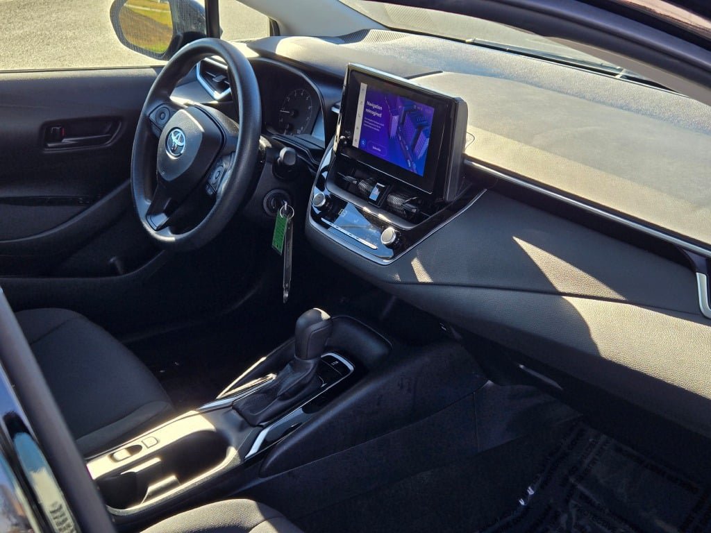 Used 2024 Toyota Corolla LE FWD image 6