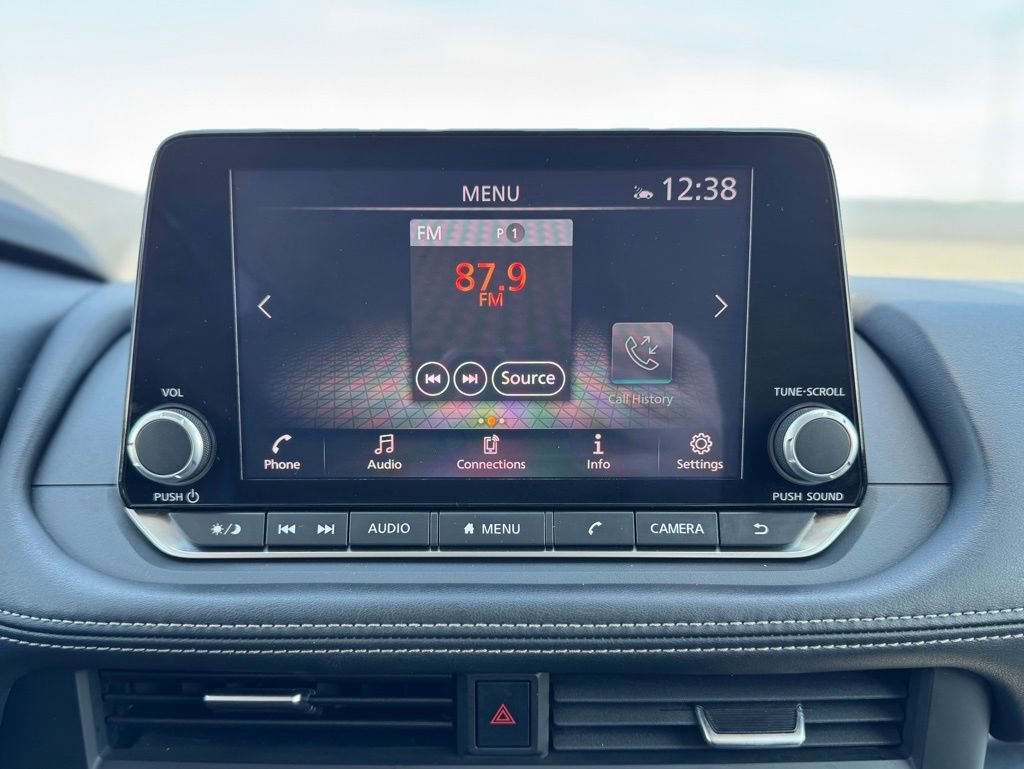Used 2025 Nissan Rogue SV AWD/4WD image 22