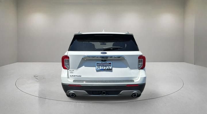 Certified 2023 Ford Explorer Limited w/ Limited Technology Package RWD image 3