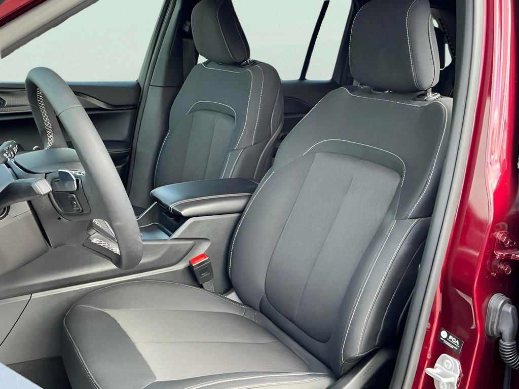 Used 2025 Jeep Grand Cherokee Laredo w/ Trailer Tow Package image 31